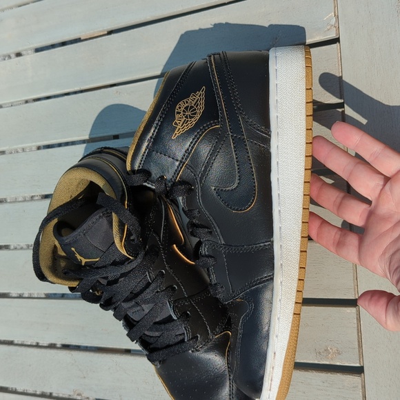 Nike Jordan Retro 1 5.5Y/7W - Picture 5 of 11